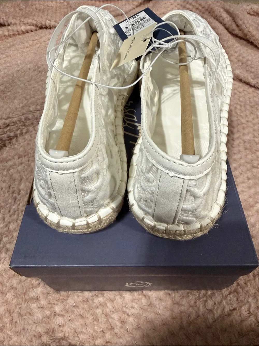Universal Thread White Floral Lace Espadrille Flats with Elastic Strap